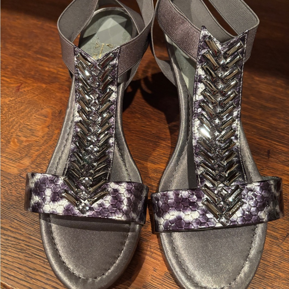 NWOT- SILVER/ GREY SANDAL WEDGE